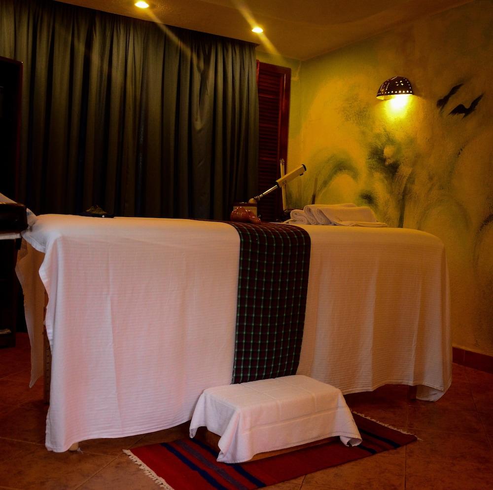 Amboseli Serena Safari Lodge Exterior photo