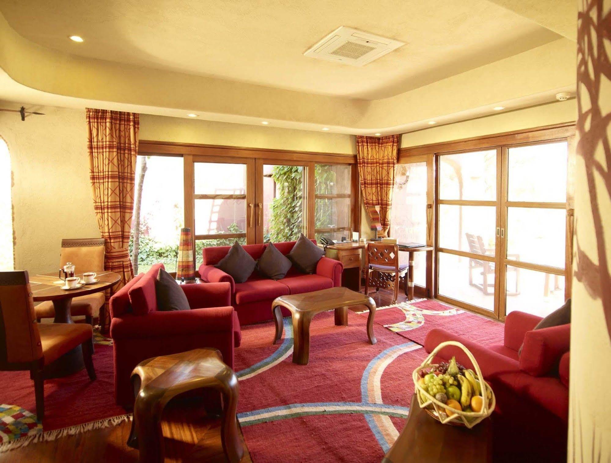 Amboseli Serena Safari Lodge Exterior photo