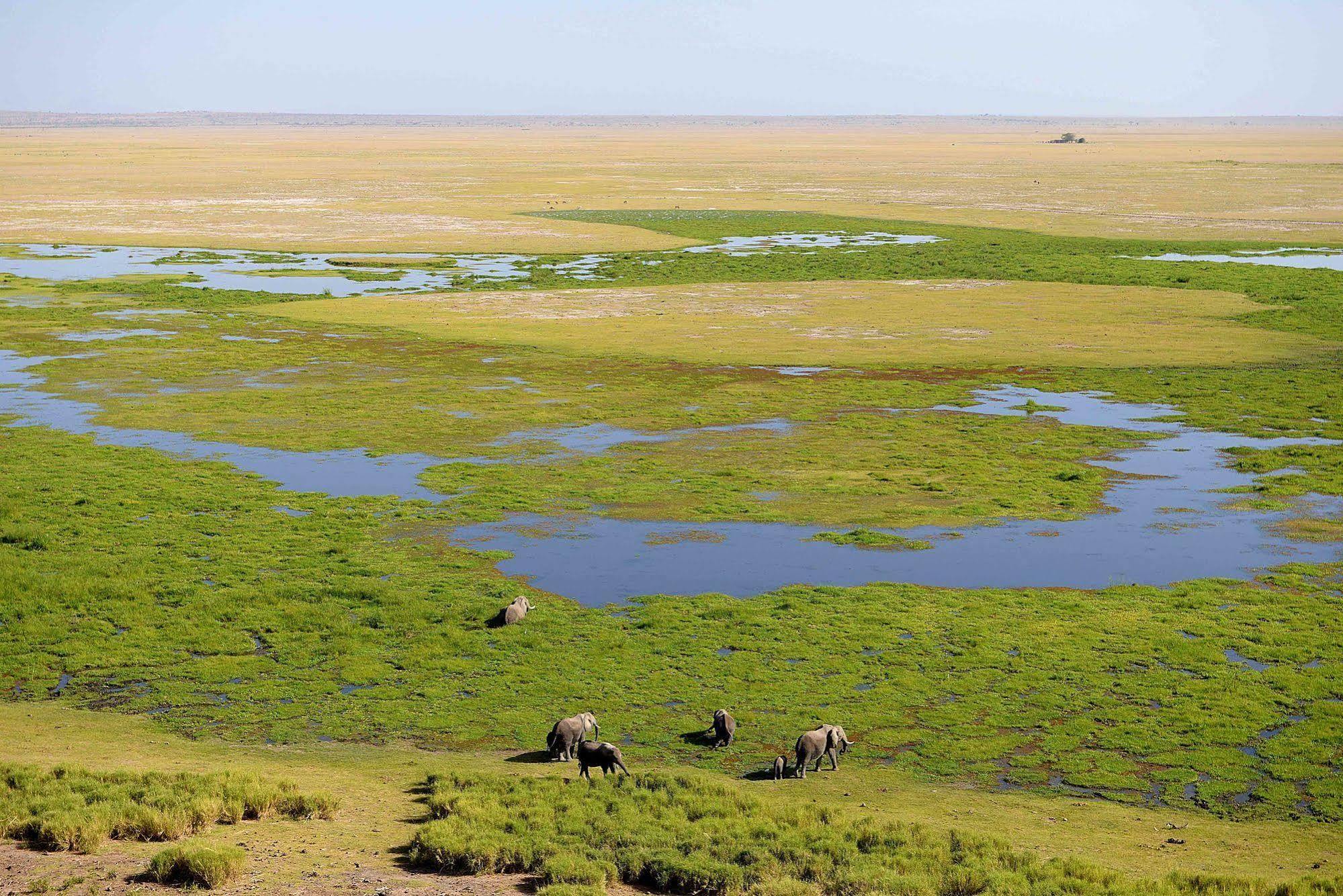 Amboseli Serena Safari Lodge Exterior photo