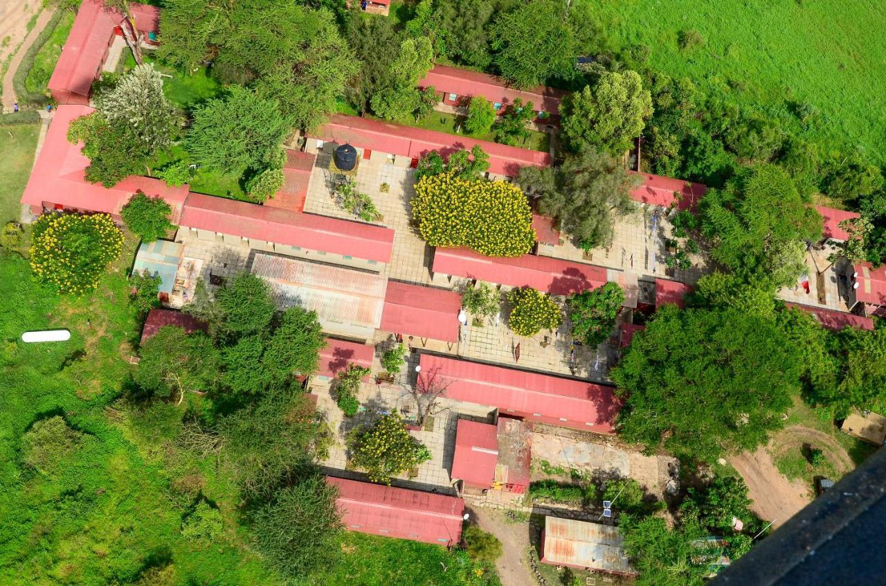 Amboseli Serena Safari Lodge Exterior photo