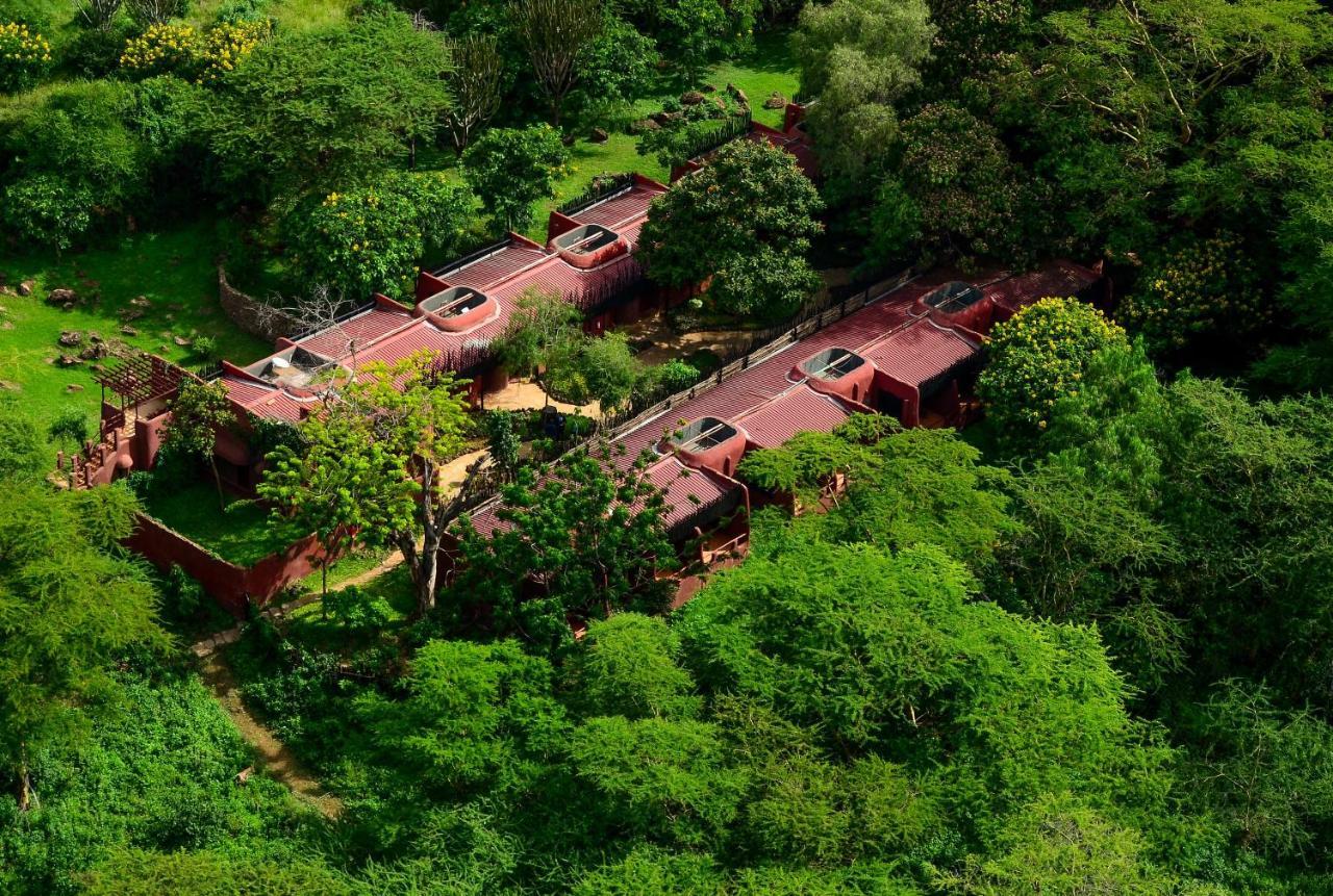 Amboseli Serena Safari Lodge Exterior photo